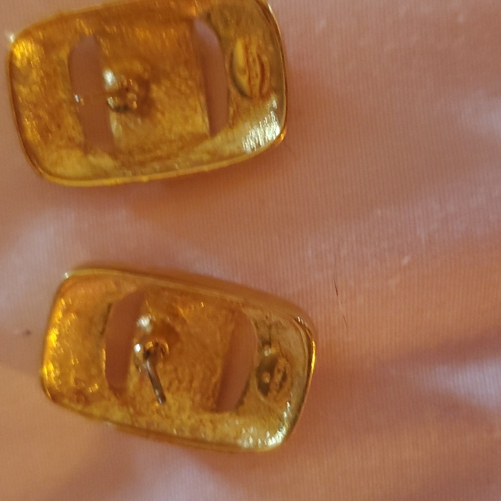Givenchy earrings - Picture 3 of 3